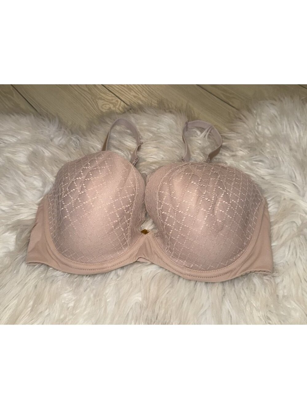 Chantelle 16MNA Norah Chic Plunge T-Shirt Bra Lace UW Womens 36DDD Rose Beige